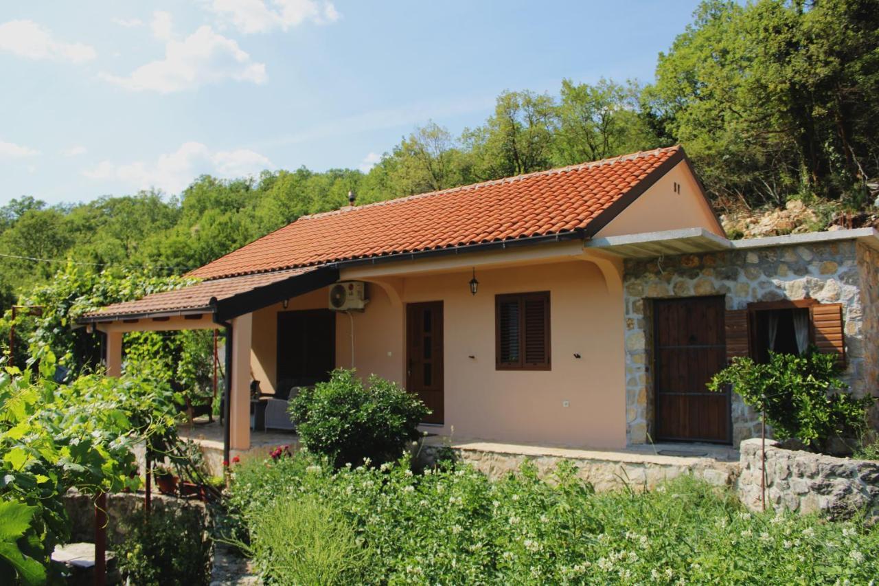 Holiday Home Gazevic Virpazar Exteriör bild
